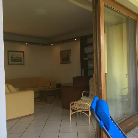 Angolo Di شقة
